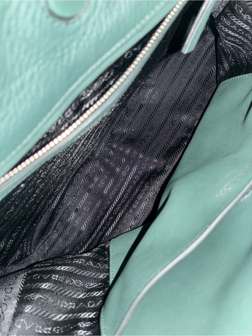 Prada Vitello Corsica Smeraldo Green Leather Hobo Shoulder Bag 1BC013 - Picture 12 of 14